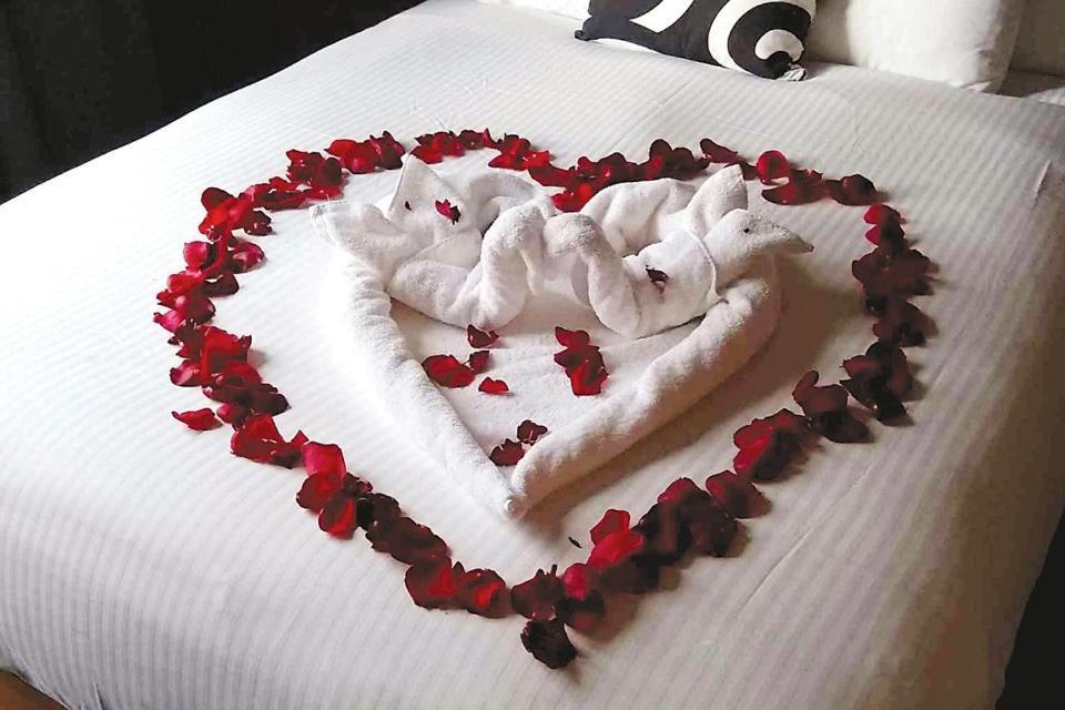 St. Paul Hotel Wooster Ngoại thất bức ảnh